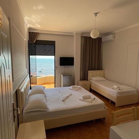 Hotel Tirona Durrës Exterior foto