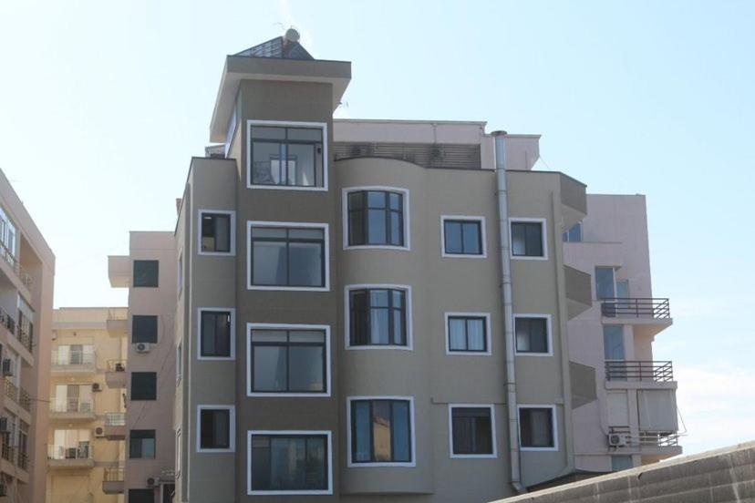Hotel Tirona Durrës Exterior foto