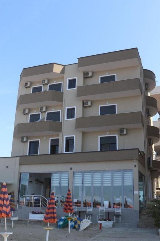 Hotel Tirona Durrës Exterior foto